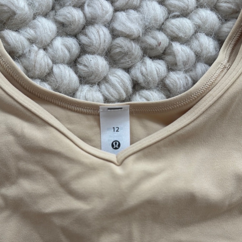 Lululemon Athletica Tan Fitted Crop Bodysuit with Cap Sleeves - Picture 3 of 3